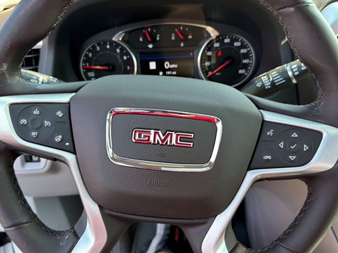 Used 2023 GMC Acadia SLT w/ Preferred Package AWD/4WD image 20