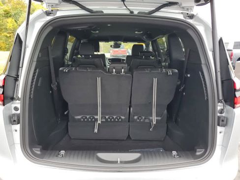New 2026 Chrysler Pacifica Select image 10