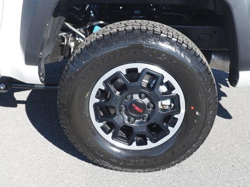 New 2025 Toyota Tacoma TRD Off-Road image 6