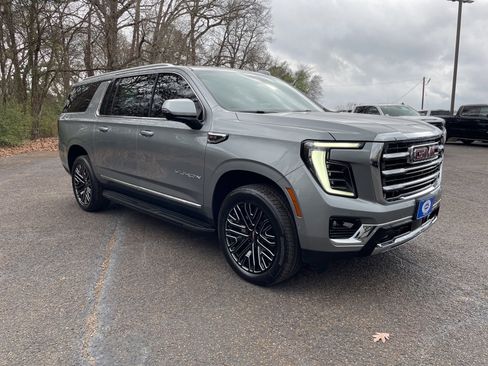 New 2026 GMC Yukon XL Elevation w/ Elevation Premium Package image 7
