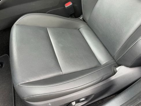 Used 2025 Toyota Prius Limited w/ Limited Premium Package FWD image 24