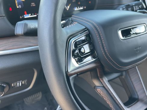 Certified 2025 Jeep Grand Cherokee L Summit w/ Luxury Tech Group V AWD/4WD image 23
