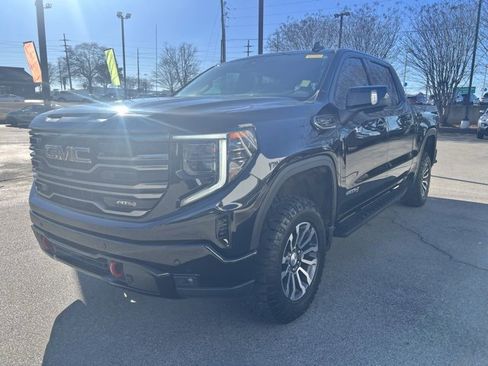 Used 2022 GMC Sierra 1500 AT4 w/ AT4 Premium Package image 8
