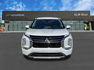 Used 2025 Mitsubishi Outlander SE video 2