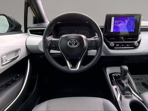 Used 2025 Toyota Corolla SE FWD image 5