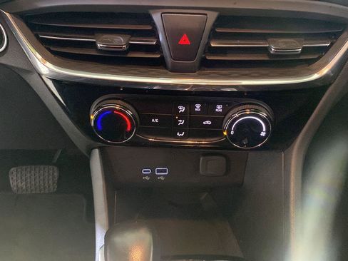 Used 2024 Buick Encore GX Sport Touring FWD image 17