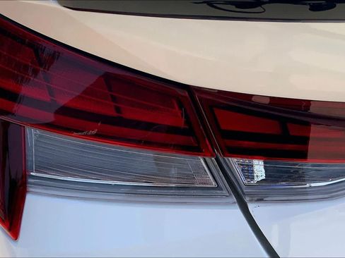 Used 2025 Hyundai Elantra SEL FWD image 28