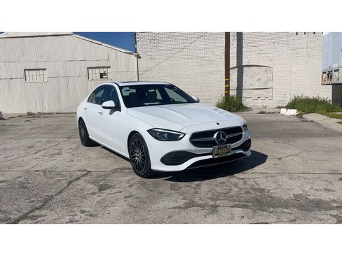 Used 2025 Mercedes-Benz C 300 4MATIC Sedan image 5