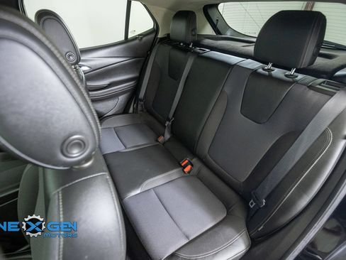 Used 2022 Buick Encore GX Preferred w/ Cold Weather Comfort Package AWD/4WD image 31