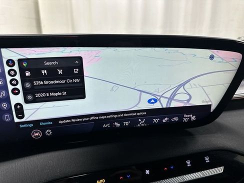 Used 2025 Buick Enclave Sport Touring image 12