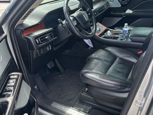 Used 2022 Lincoln Aviator Grand Touring w/ Equipment Group 301A AWD/4WD image 8