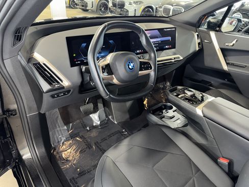 Used 2025 BMW iX xDrive50 w/ Sport Package AWD/4WD image 20