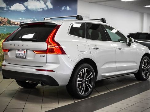 Used 2019 Volvo XC60 T8 Momentum image 6