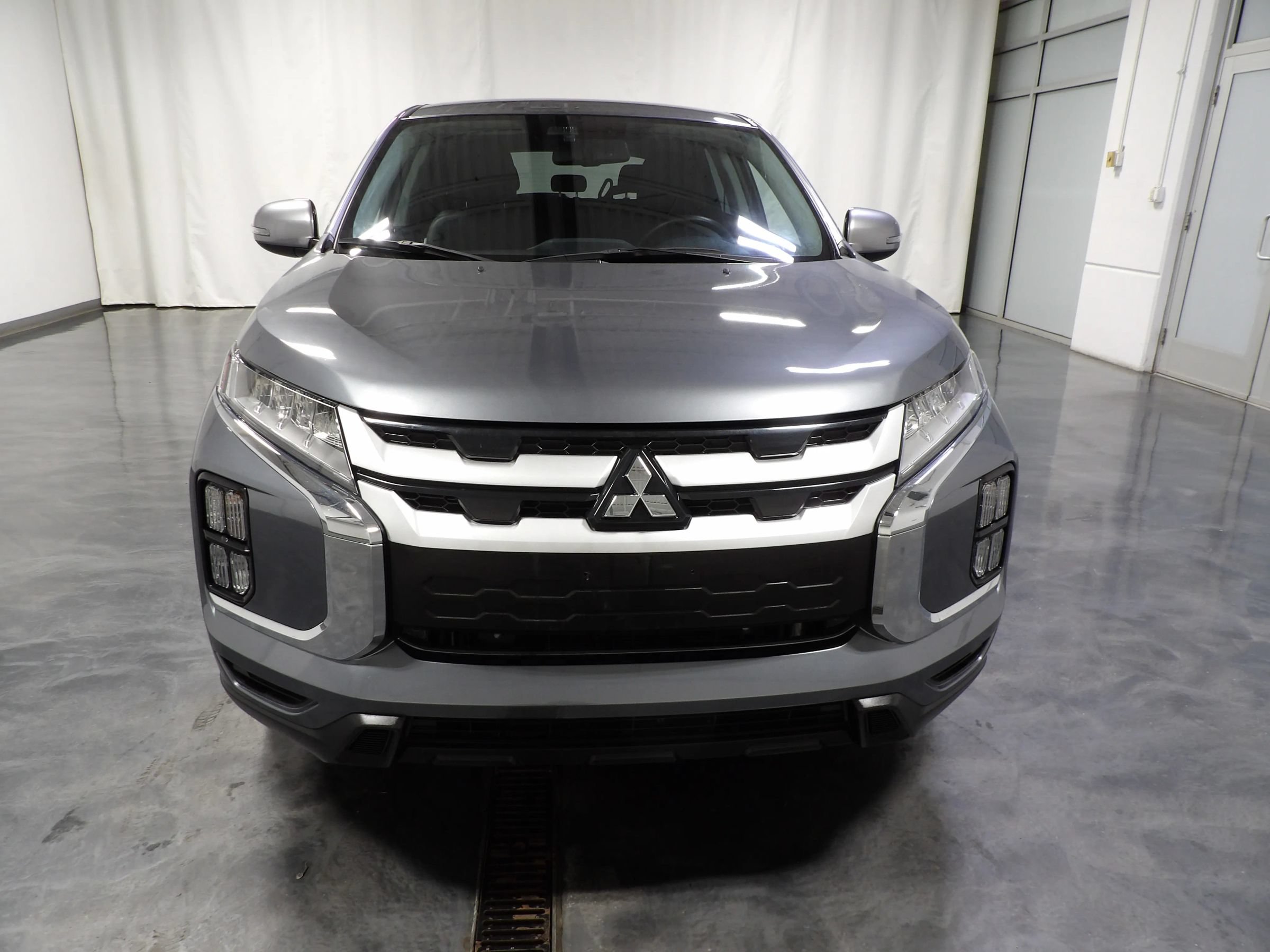 Used 2025 Mitsubishi Outlander Sport ES AWD/4WD image 2