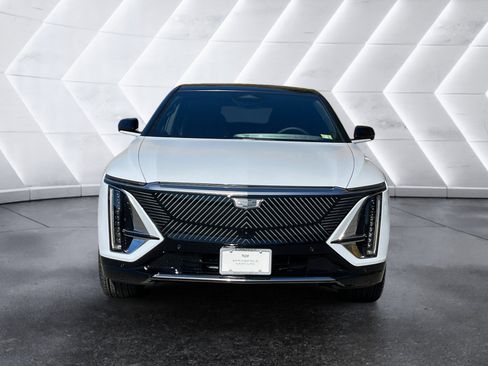 New 2026 Cadillac Lyriq Luxury image 9