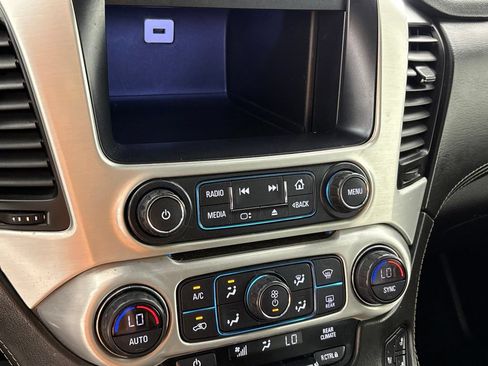 Used 2019 GMC Yukon XL SLT AWD/4WD image 39