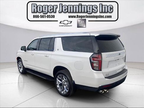 Used 2024 Chevrolet Suburban Premier w/ Premium Package image 3