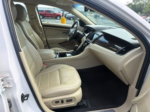 Used 2019 Ford Taurus Limited FWD image 11