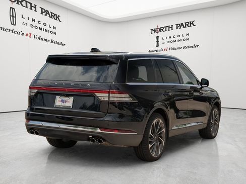 New 2026 Lincoln Aviator Reserve AWD/4WD image 3