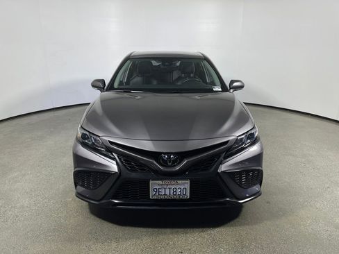 Used 2023 Toyota Camry SE image 8