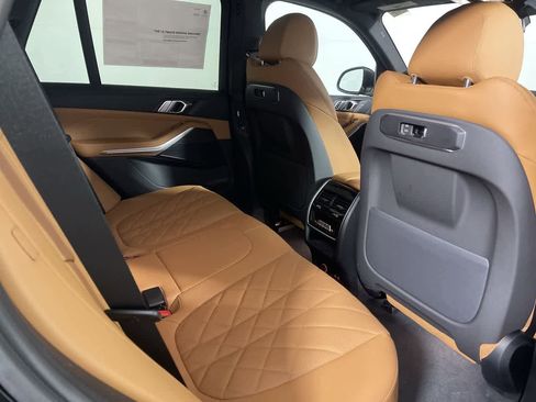 Used 2024 BMW X5 xDrive40i w/ Parking Assistance Package image 14