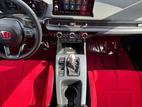 Used 2025 Honda Civic Type R image 15
