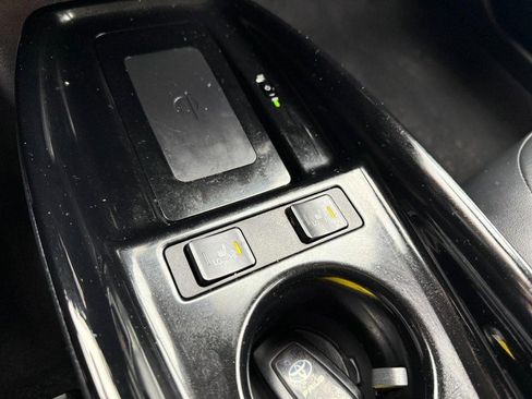 Used 2021 Toyota Prius XLE image 35