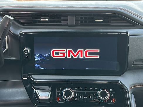 Used 2024 GMC Sierra 2500 AT4 w/ AT4 Premium Plus Package image 19