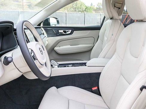 New 2025 Volvo XC60 T8 Ultra w/ Protection Package Premier image 19