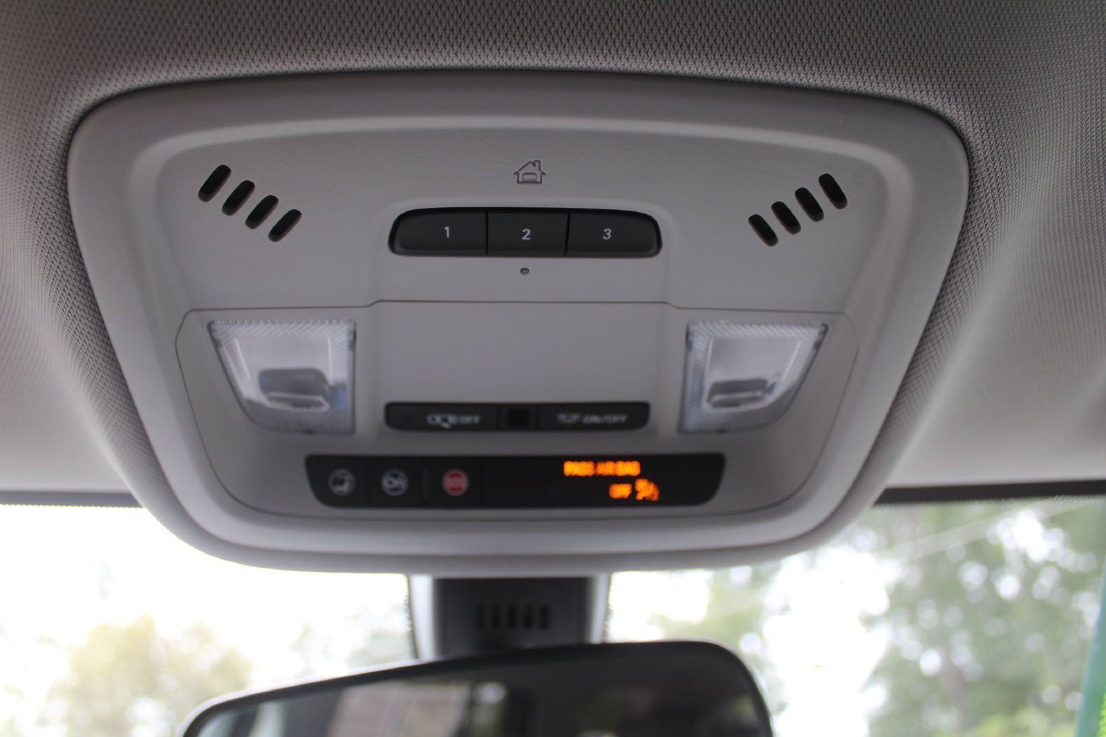 Used 2020 Chevrolet Traverse LT FWD image 61