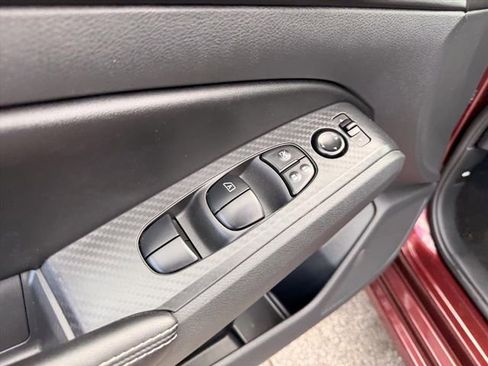 Used 2025 Nissan Altima 2.5 SV image 14