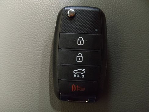 Used 2016 Kia Forte EX FWD image 32