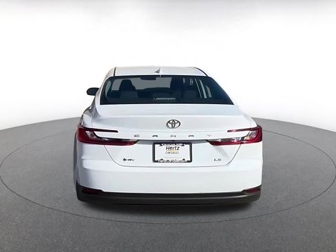 Used 2025 Toyota Camry LE image 11