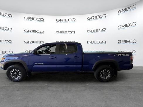 Used 2023 Toyota Tacoma TRD Off-Road w/ TRD Premium Off Road Package AWD/4WD image 4