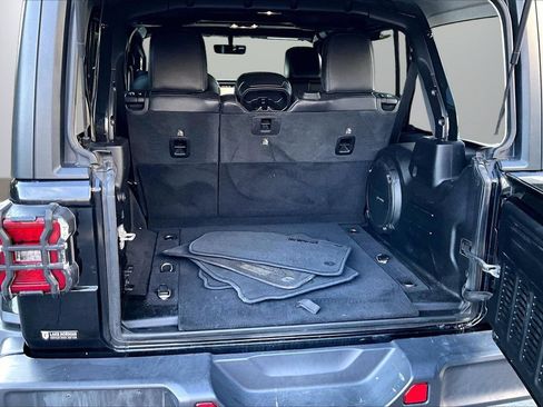 Used 2021 Jeep Wrangler Unlimited Sahara AWD/4WD image 25
