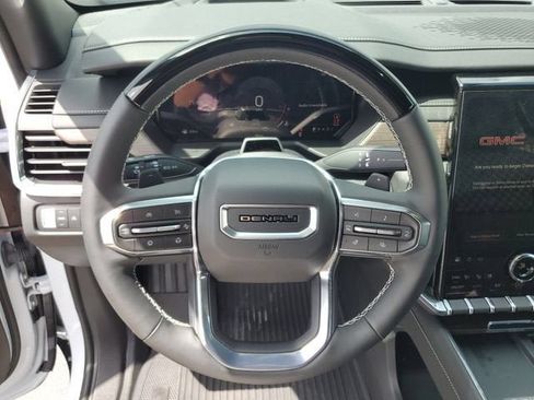 New 2026 GMC Acadia Denali w/ Super Cruise Package FWD image 21