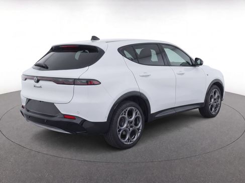 Used 2024 Alfa Romeo Tonale Ti AWD/4WD image 8