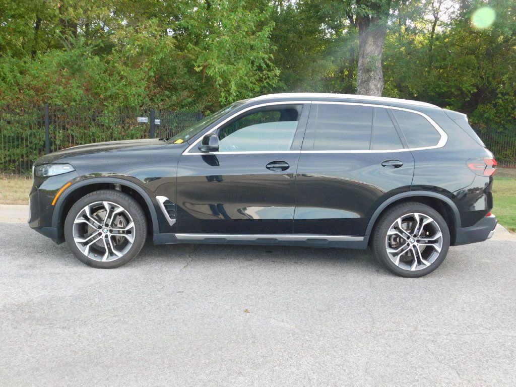 Used 2025 BMW X5 xDrive40i w/ Premium Package AWD/4WD image 2
