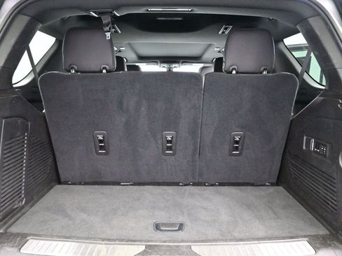 Used 2021 Chevrolet Tahoe Premier w/ Premium Package image 10