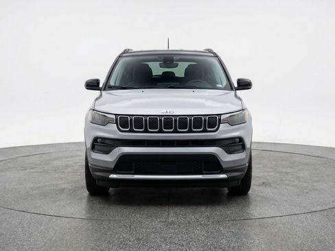 Used 2025 Jeep Compass Limited image 2