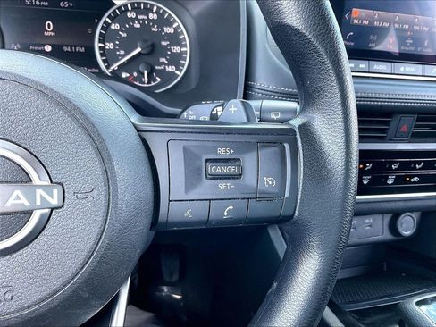 Used 2024 Nissan Rogue S AWD/4WD image 22