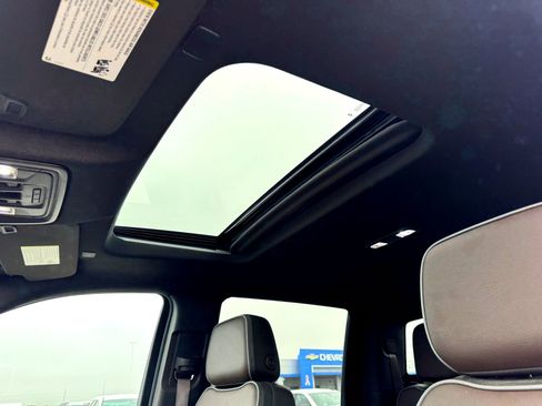 Used 2024 GMC Sierra 2500 Denali w/ Denali Reserve Package image 14