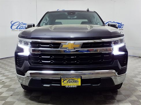 Used 2022 Chevrolet Silverado 1500 LT image 3