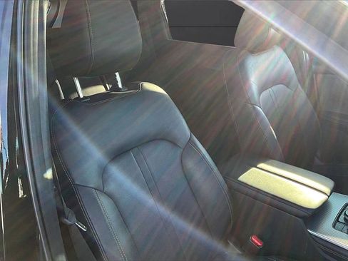 Certified 2025 MAZDA CX-70 3.3 Turbo w/ Preferred Package image 7