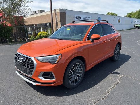 Used 2021 Audi Q3 2.0T Premium w/ Convenience Package AWD/4WD image 1