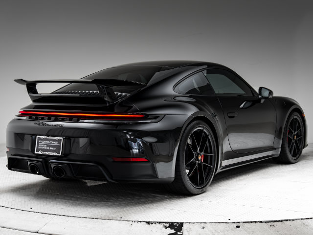 Certified 2026 Porsche 911 Carrera T RWD image 32