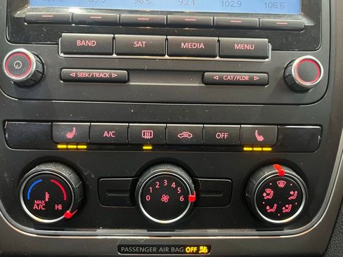 Used 2015 Volkswagen Passat 1.8T Wolfsburg Edition image 15