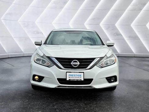 Used 2017 Nissan Altima 2.5 SL w/ Moonroof Package image 2
