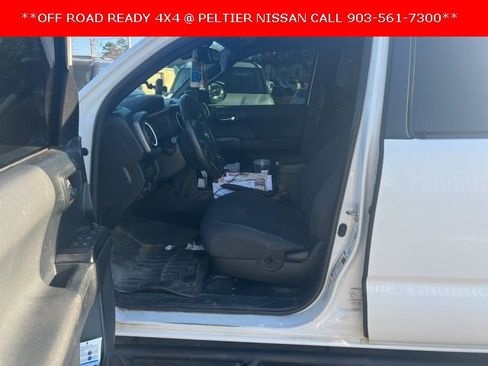 Used 2019 Toyota Tacoma TRD Off-Road image 8