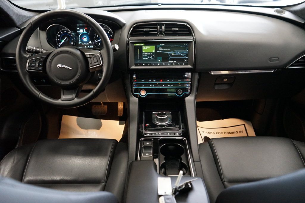 Used 2020 Jaguar F-PACE Premium AWD/4WD image 40